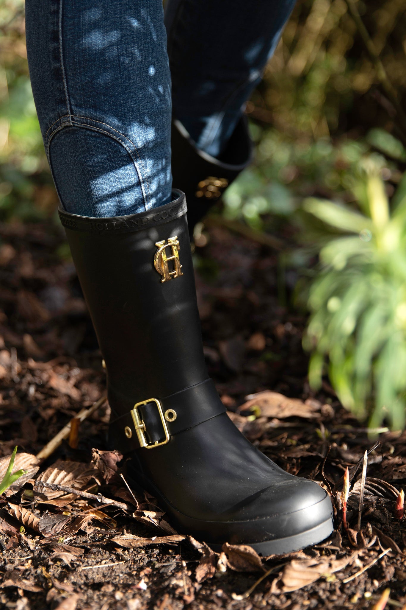 short zip up wellies