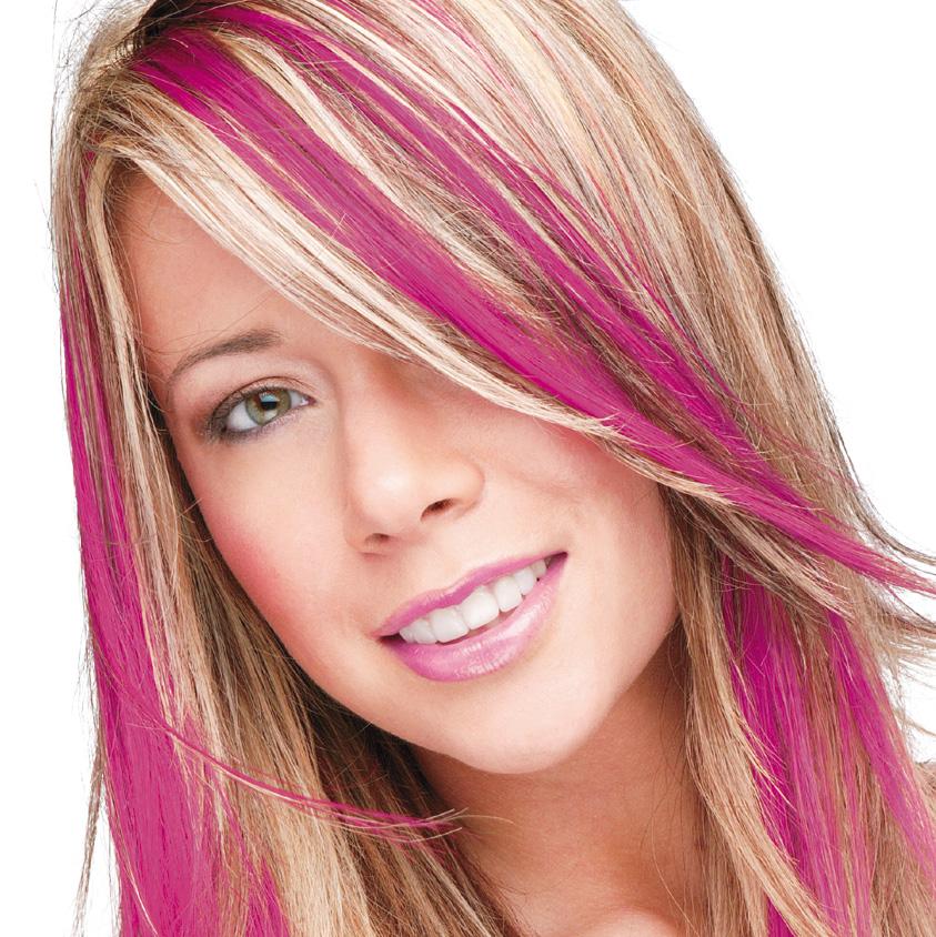 Яркие пряди на русых волосах девочке фото