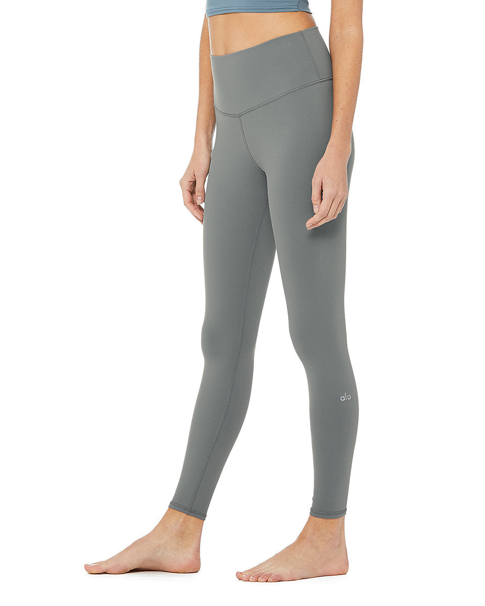 The Alo Yoga Airbrush Leggings Are Travel Writer Approved