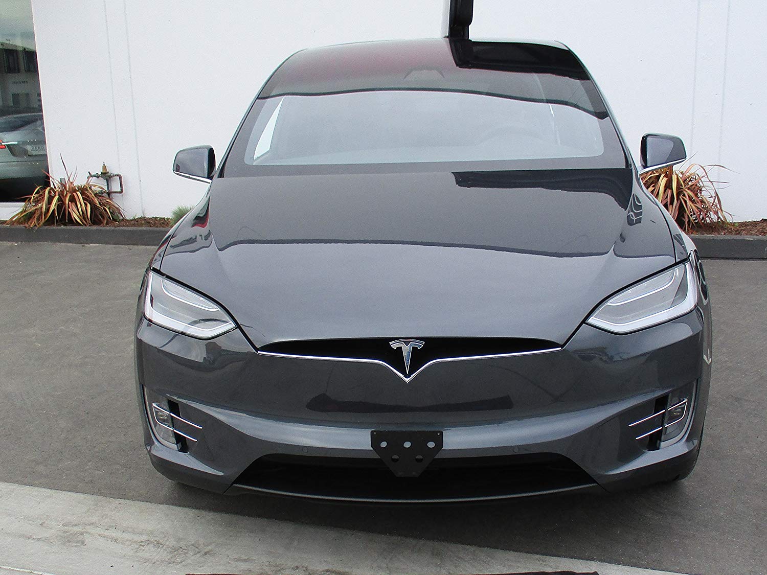 Tesla Model X Sto N Sho Removable Front License Plate Bracket