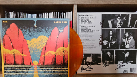 Altin Gün - Aşk (AUTOGRAPHED Indie Exclusive, Ghostly Orange Vinyl)