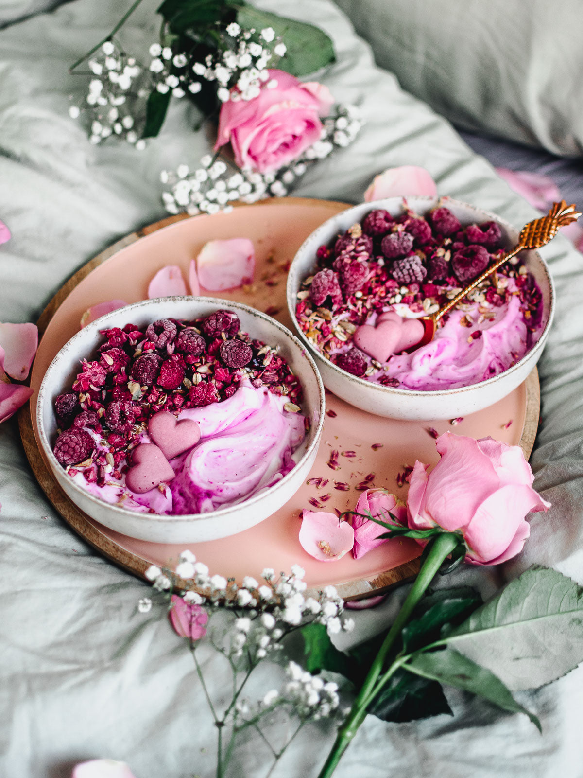 Pink Pitaya yogurt bowls