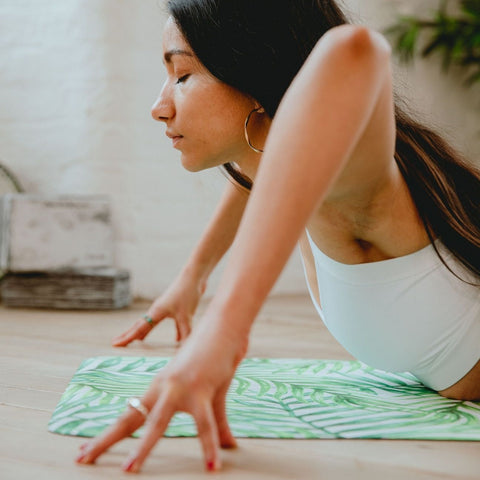 What To Wear To Bikram Yoga? – Yogi Bare