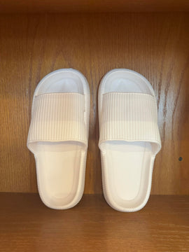 7412 - White Slip Ons