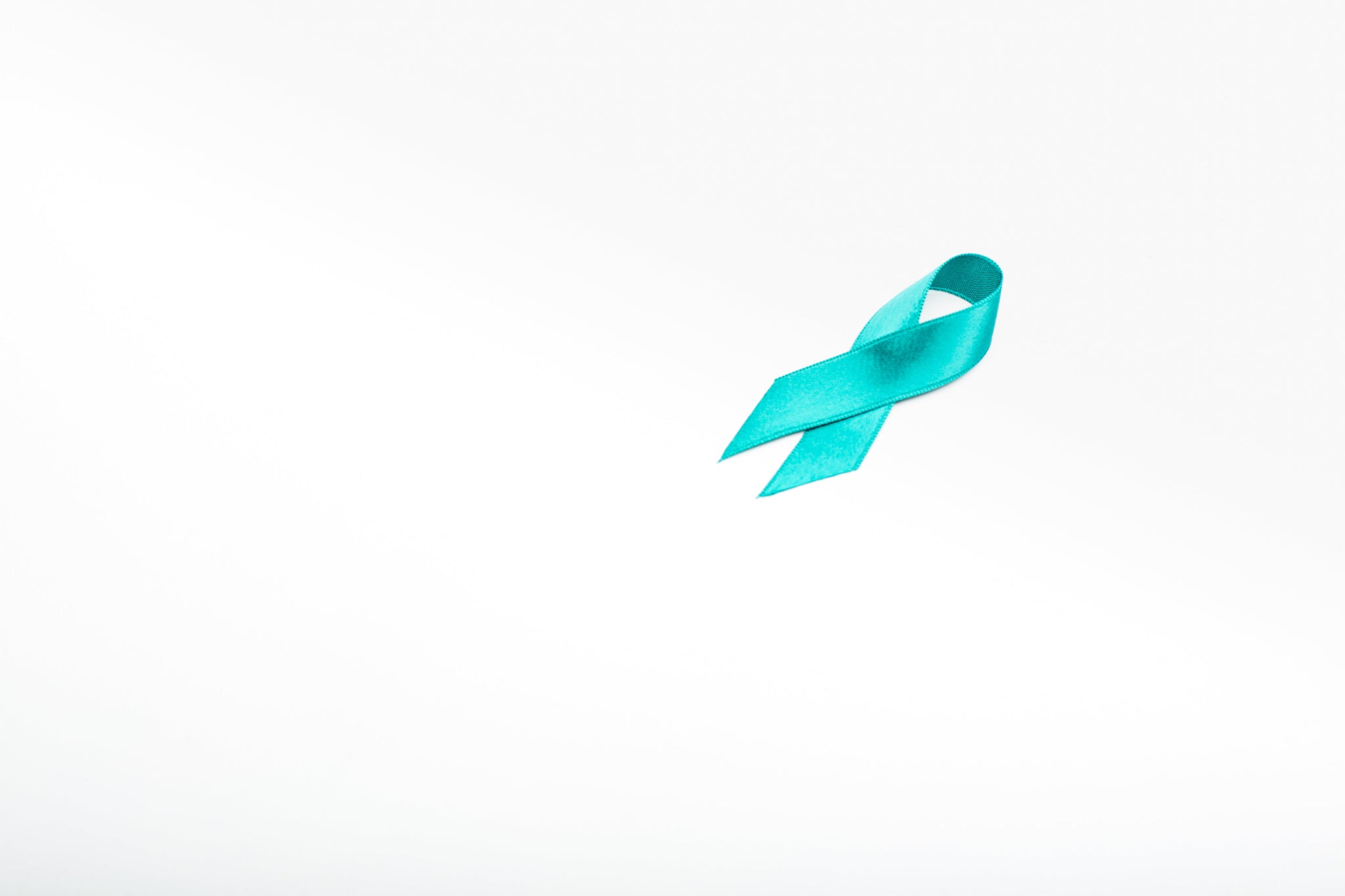 teal ribbon ovarian cancer awareness ribbon