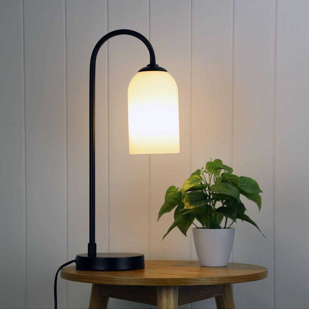 Arlington Table Lamp in Black