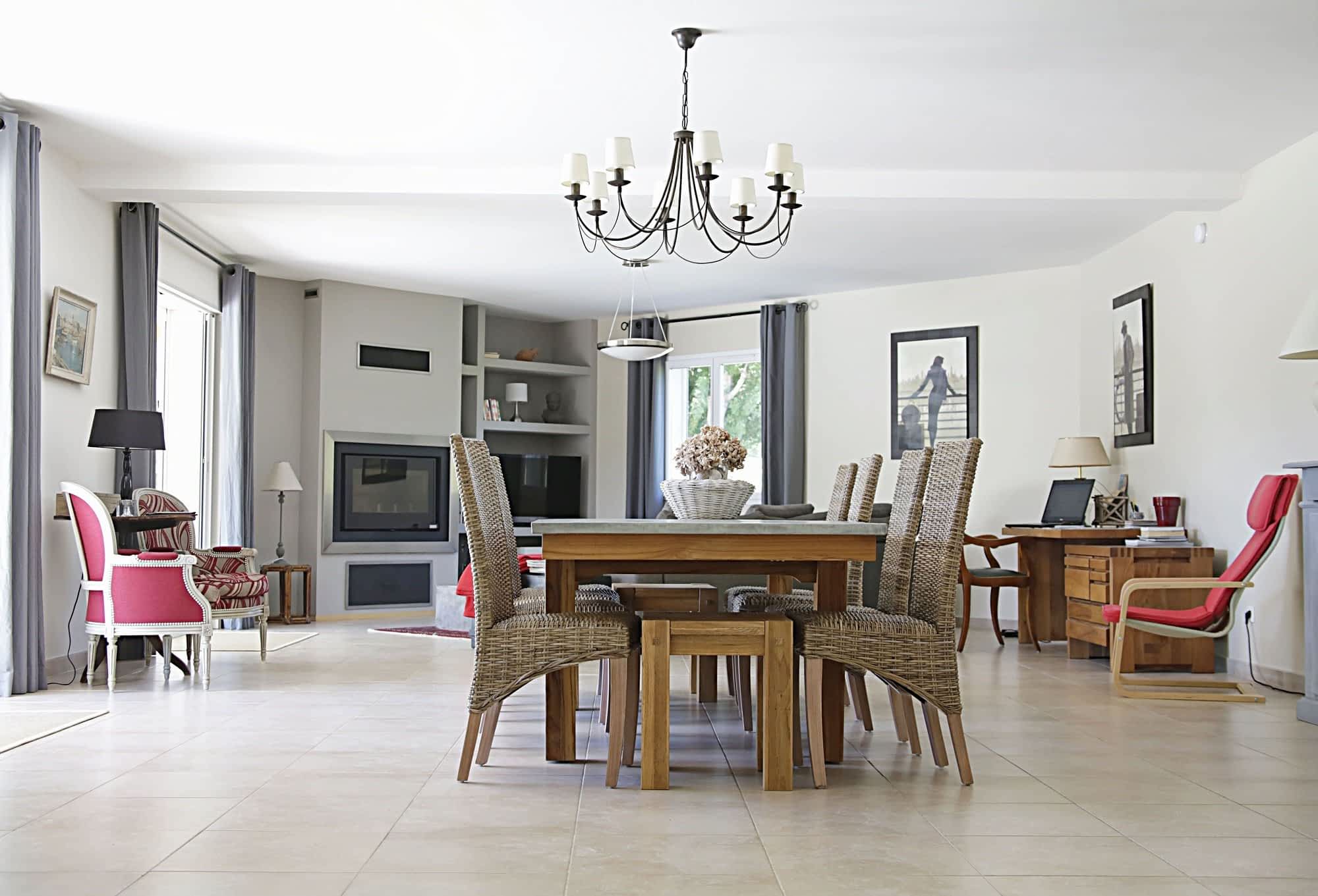 Traditional & Modern Kitchen & Dining Table Traditional & Modern Kitchen & Dining Table