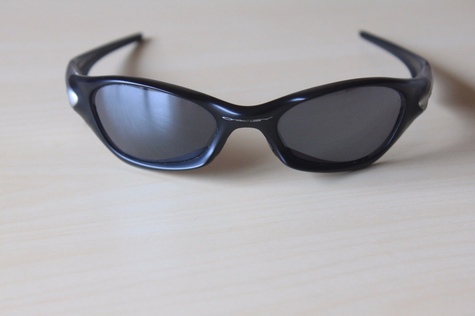 oakley old sunglasses