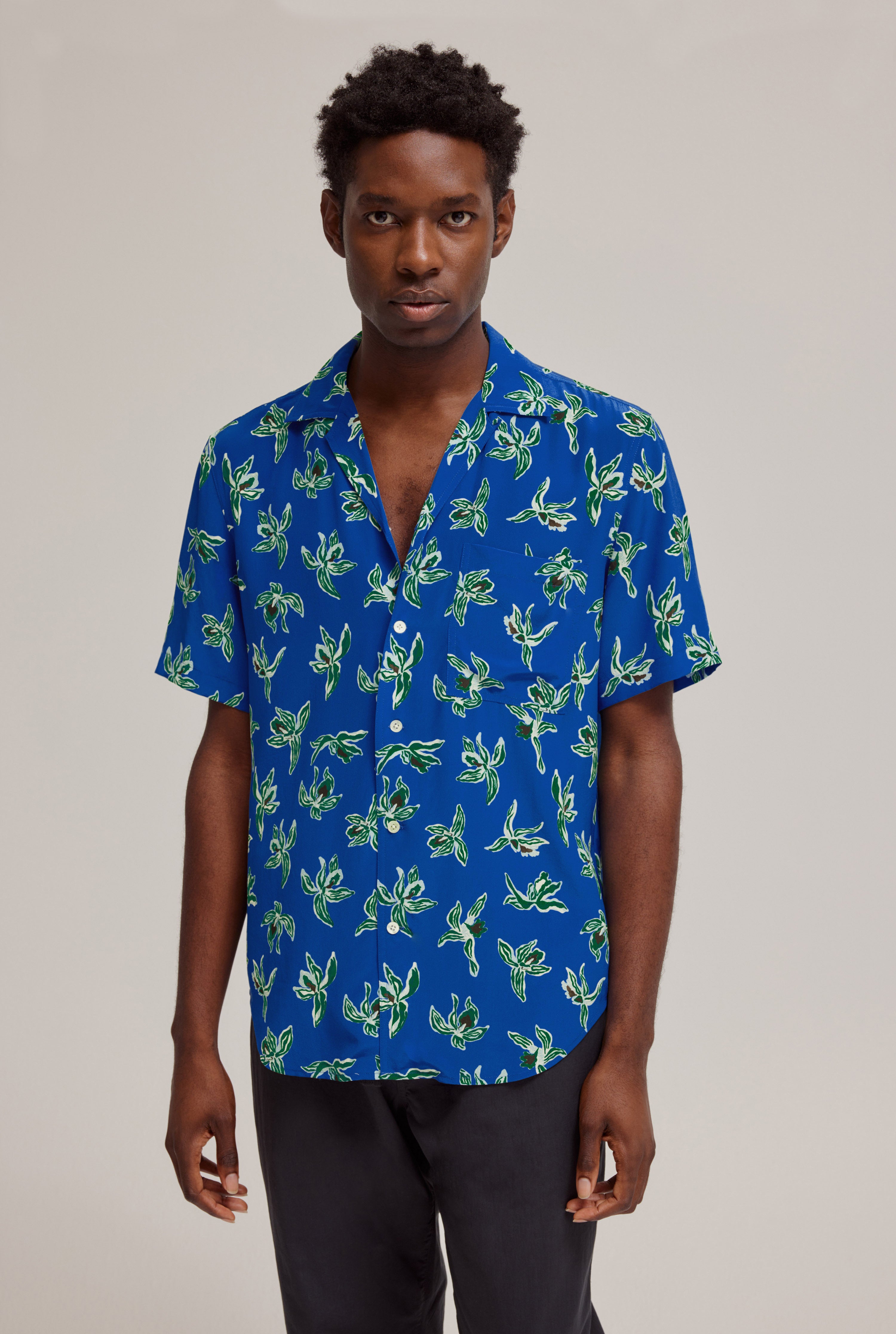 Short Sleeve Silk Printed Camp Collar Shirt in Blue Orchid | Venroy ...