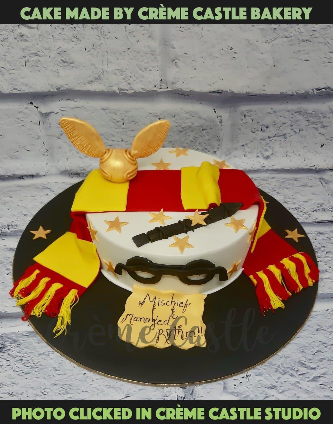 Harry Potter theme Cake in Black by Creme Castle