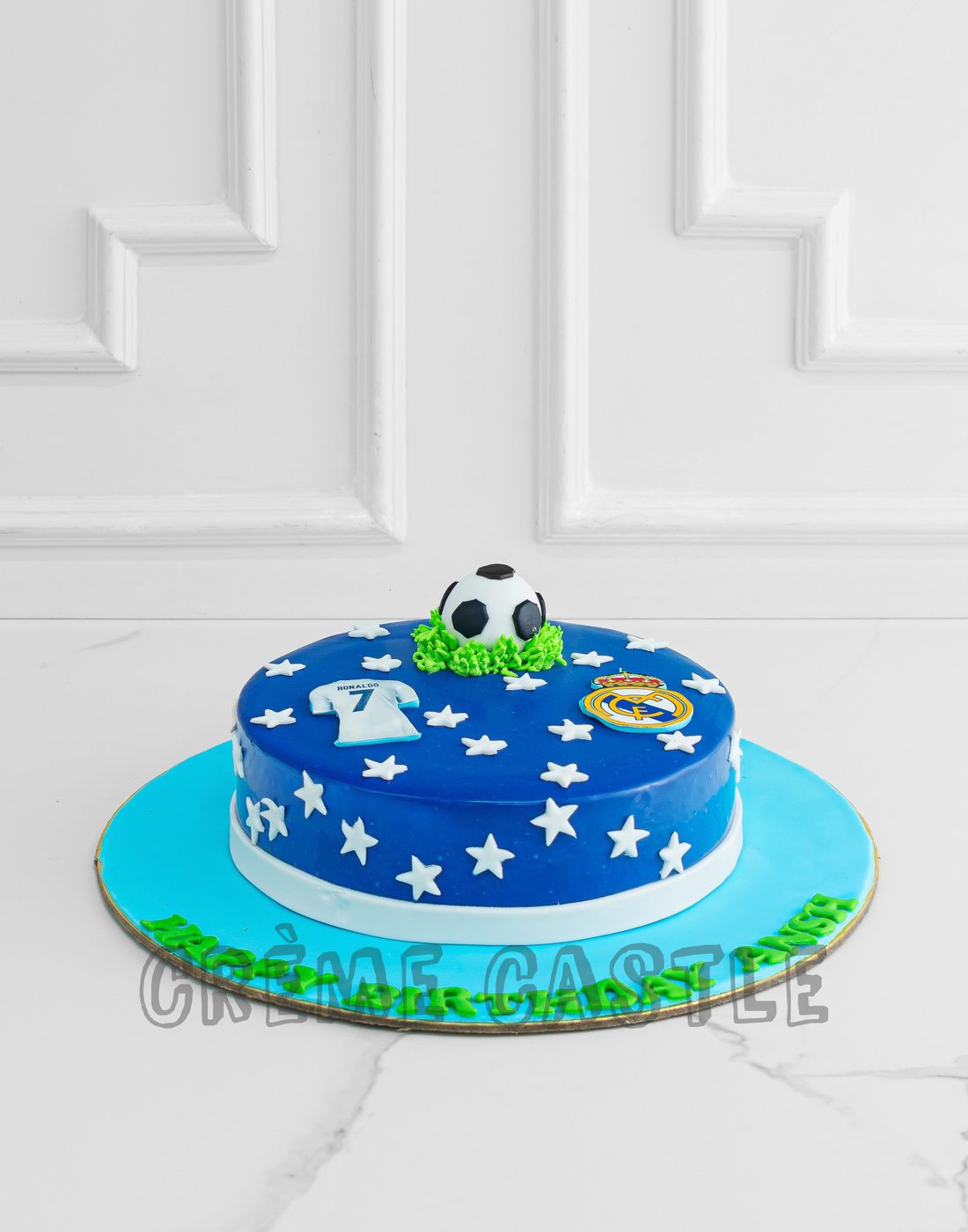 A cake for a hardcore football fan who loves Real Madrid – Creme ...