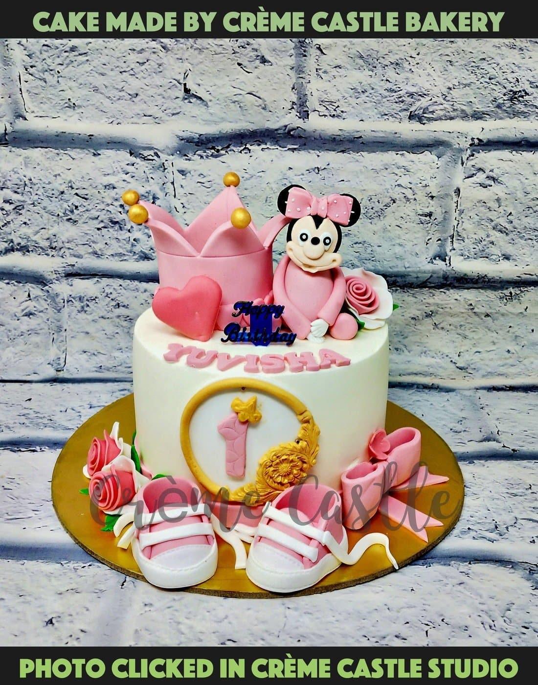 Dans la cuisine d'Hilary: Pinata cake version Minnie Mouse pour les 2 ans  d'une princesse / Minnie Mouse Pinata cake for a 2 year old princess