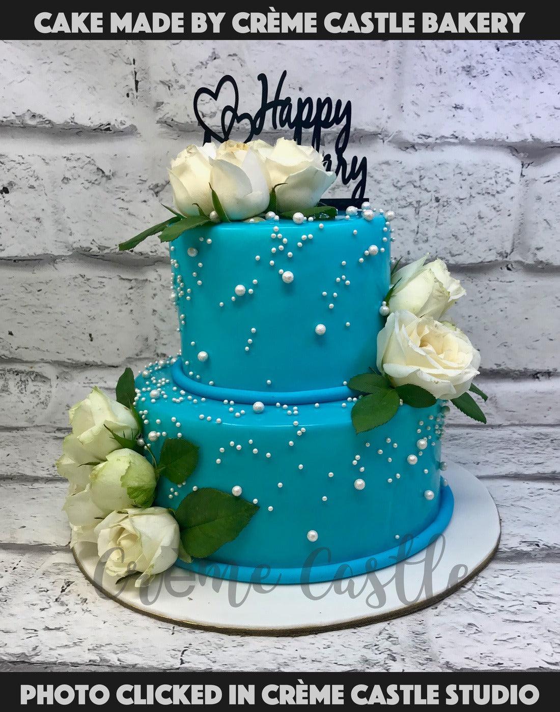 White Roses on Blue Cake | Custom Cake Bakery - CrÔøΩme Castle ...