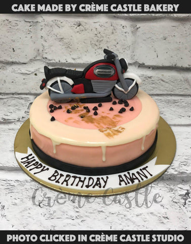 Car With Funny Decoration Theme Cake - Bloomsvilla