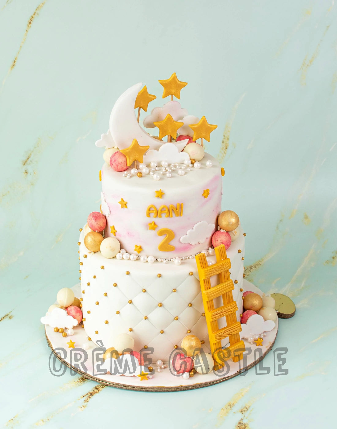 Moony Baby Cake – Creme Castle