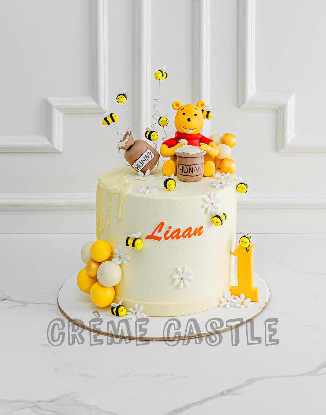 Winnie Pooh Cake – Creme Castle