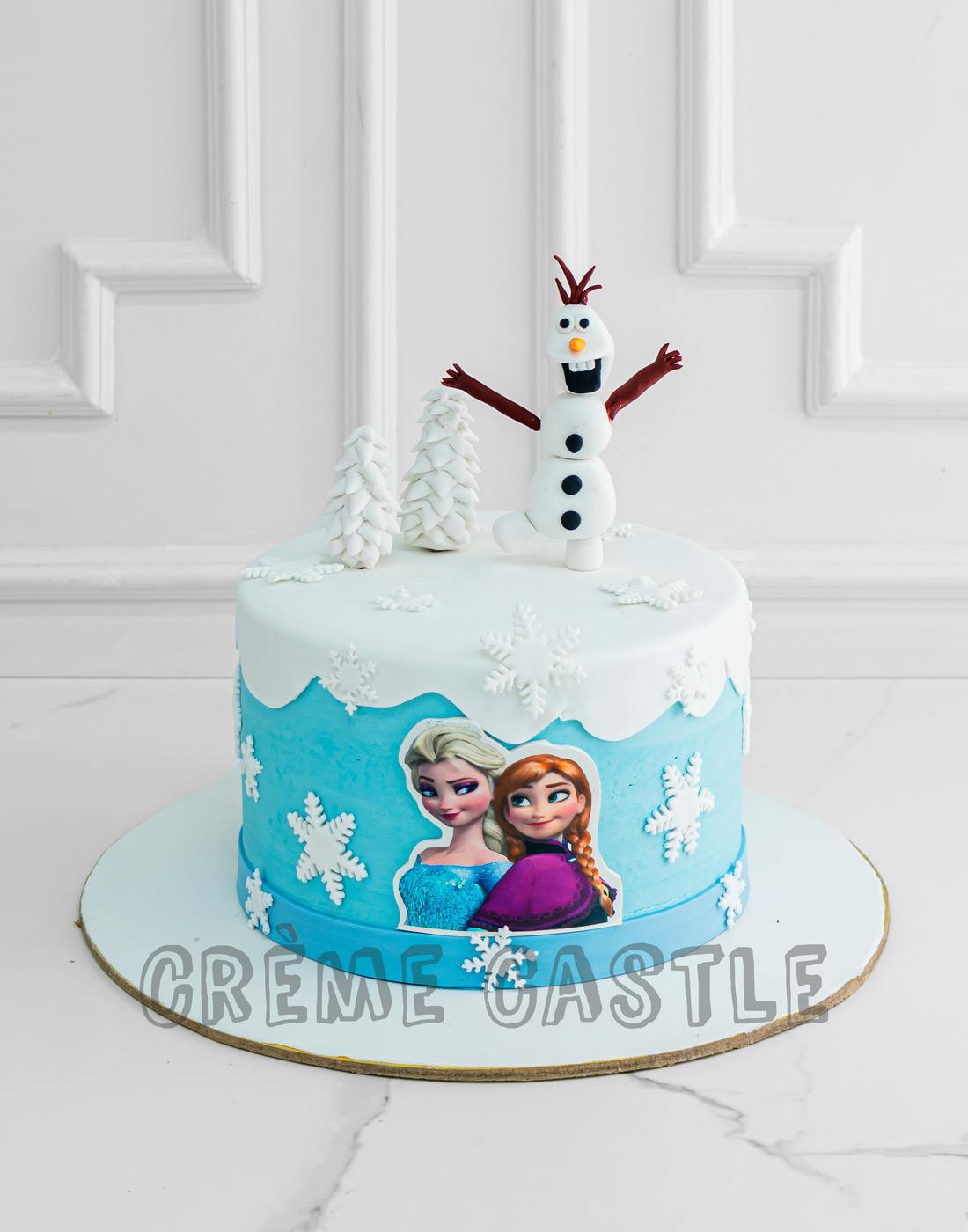 Snowy Frozen Cake – Creme Castle