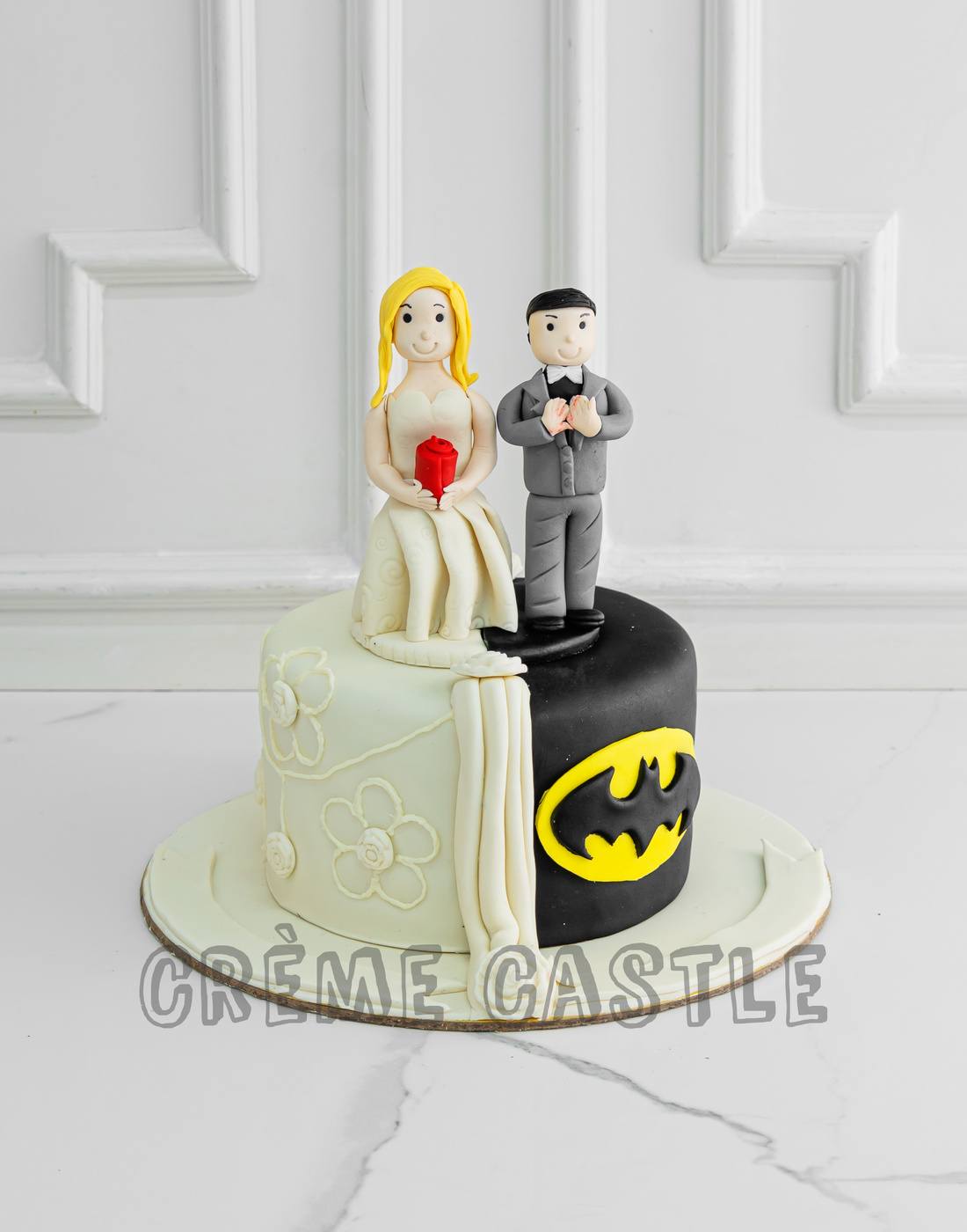 Share 82+ batman wedding cake topper 