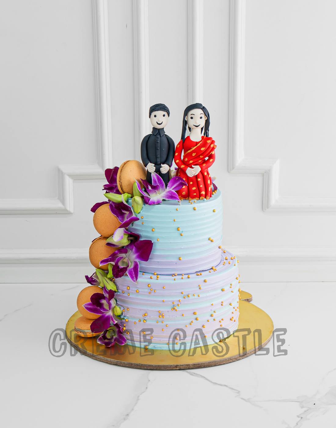 Married Couple Macaron Cake – Creme Castle