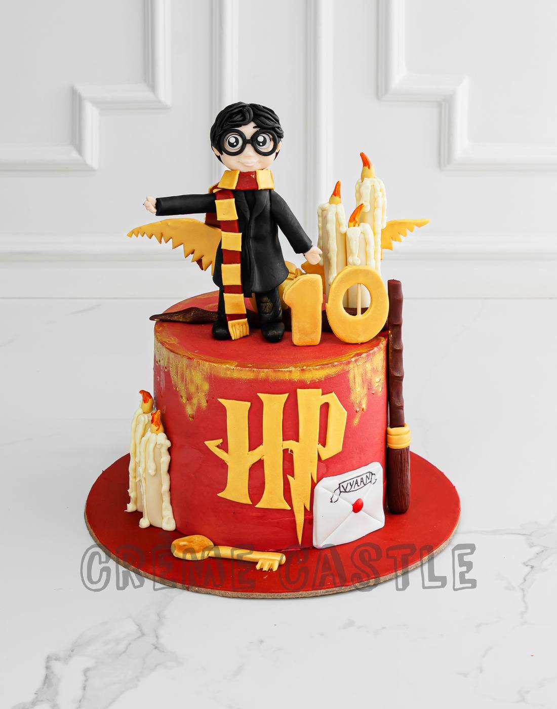 Harry Potter theme Cake in Black by Creme Castle