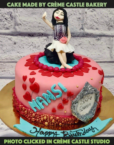 Selfie Queen cake | Queen cakes, Girl cakes, Happy birth