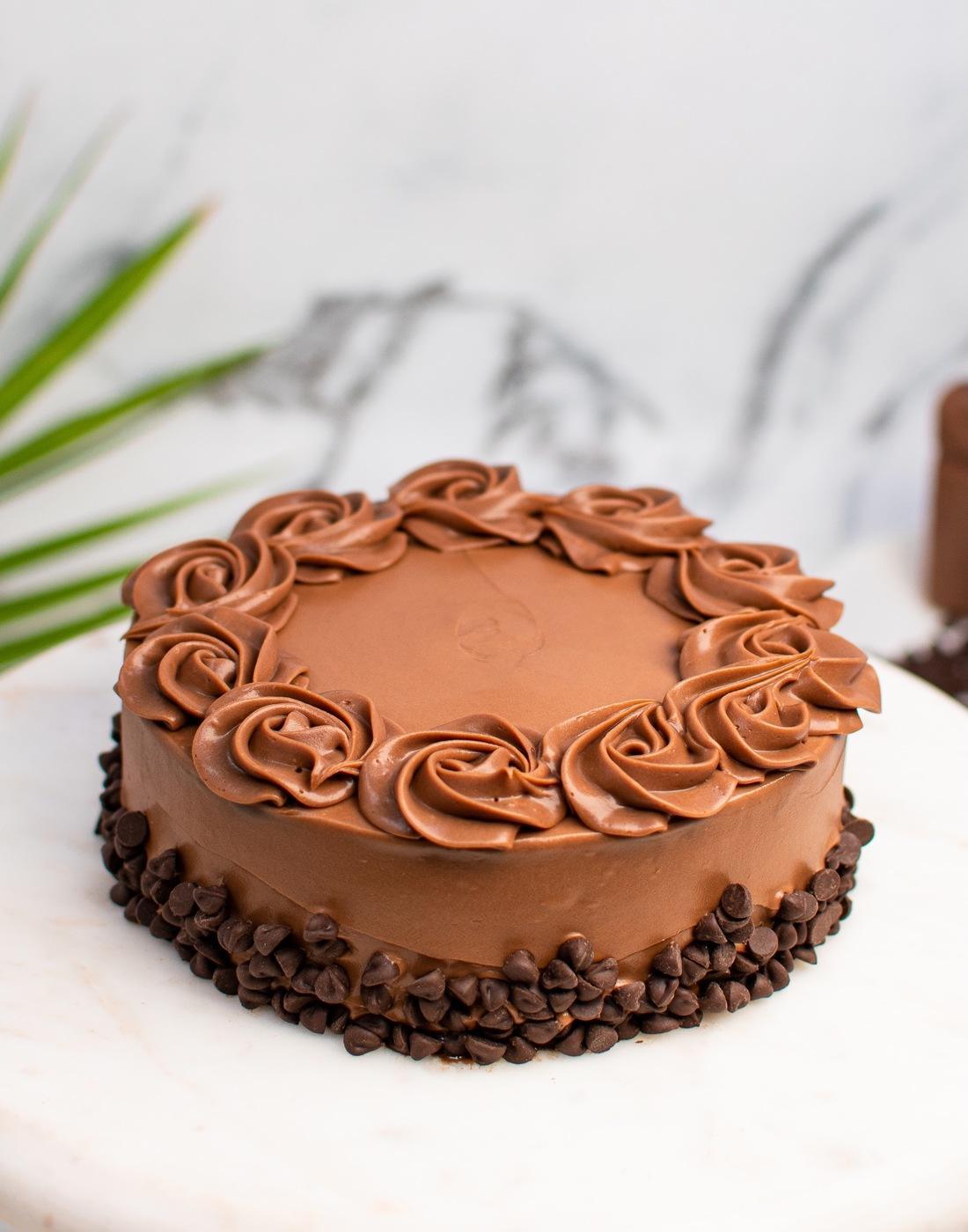 Order Cake Online, Delivery in Noida, Dairy Milk Chocolate Chips ...