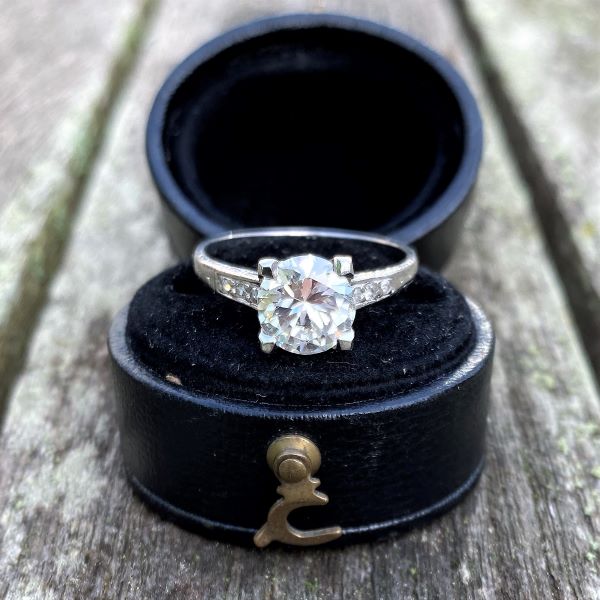Vintage Engagement Ring. RBC 1.65ct.