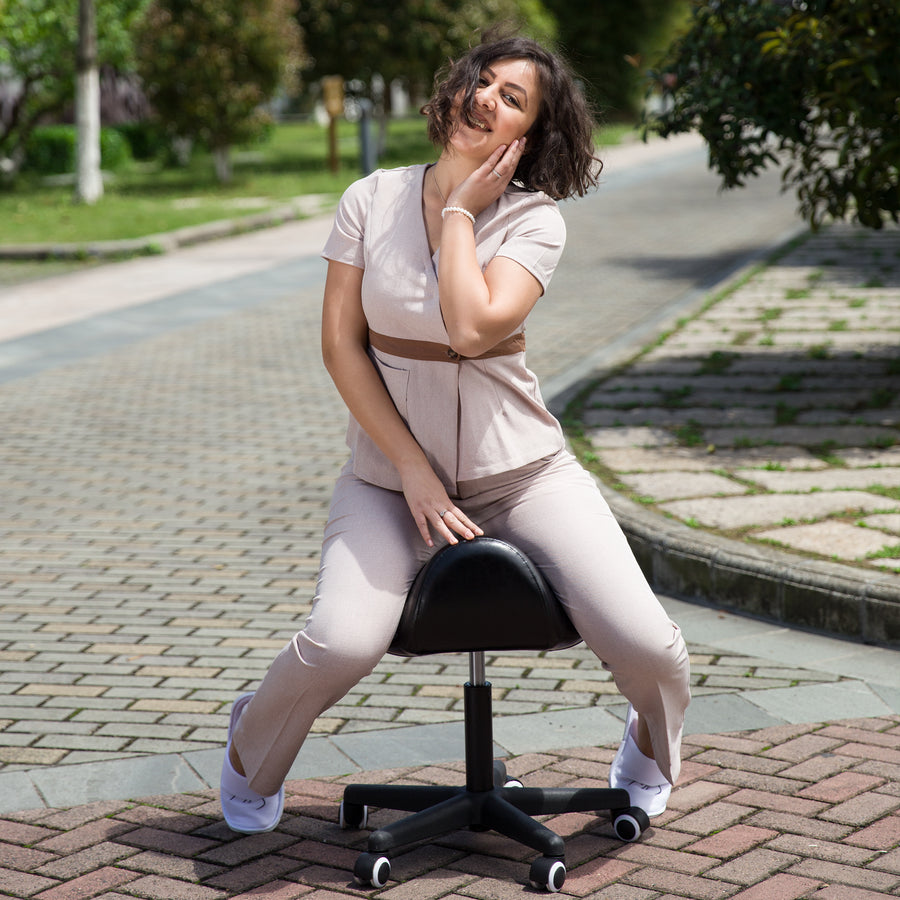 master massage ergonomic swivel saddle stool