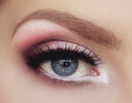 Sparkly foxy eyes tonight!🌟 | Sparkly foxy eyes tonight!🌟 | By Makeup  Kimi | Getting ready for a special night? Well, give this eye makeup look a  try. Warm and light hues