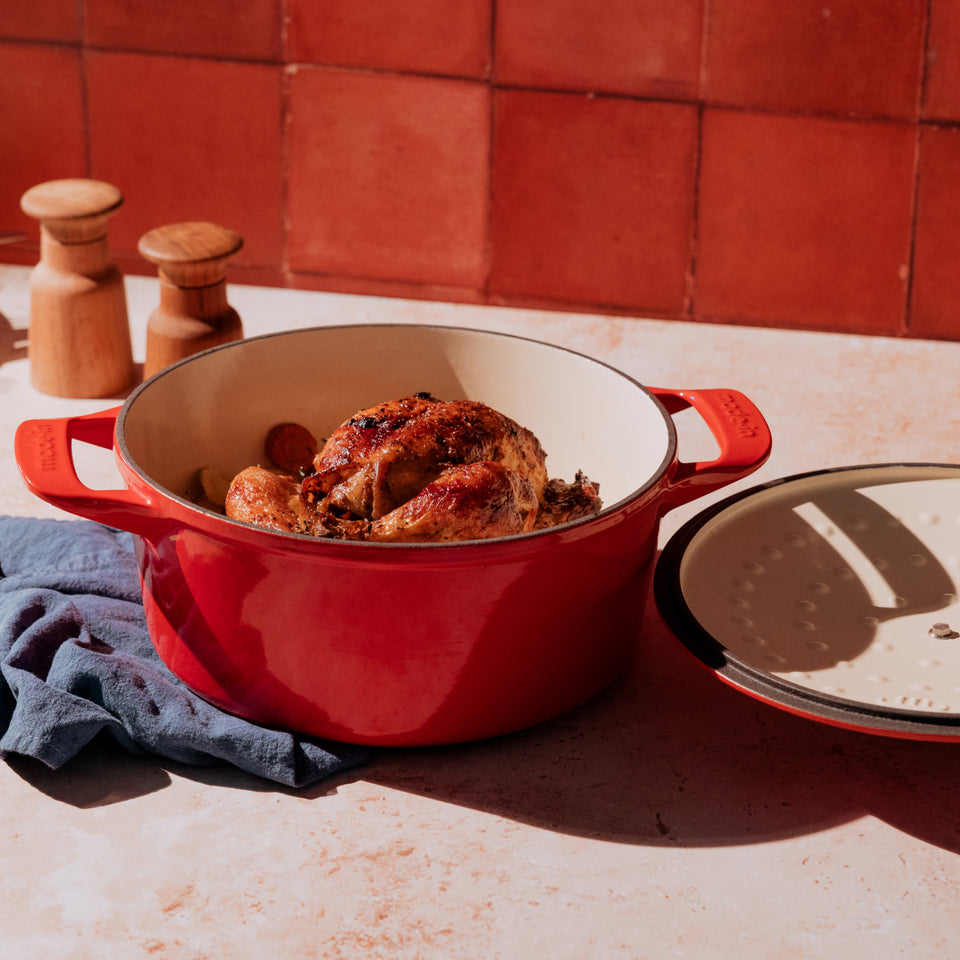 The Pioneer Woman Timeless Beauty 5-Quart Dutch Oven Red