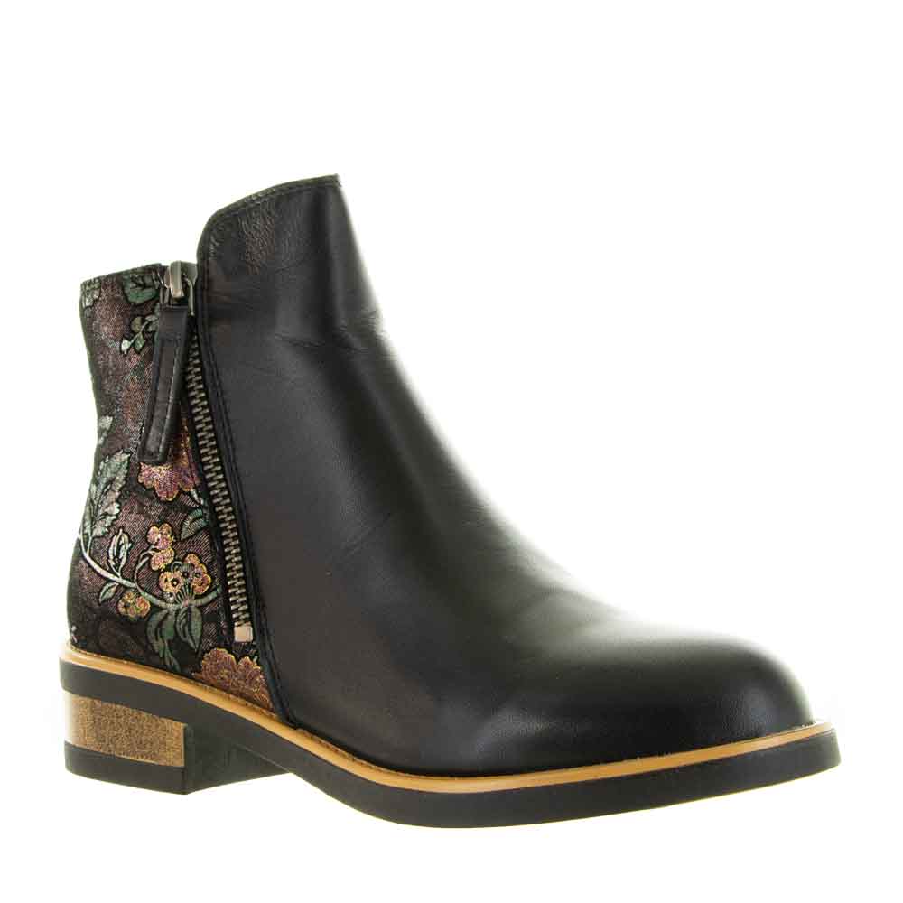 BRESLEY DUNGEON BLACK ROSE | Collective Shoes