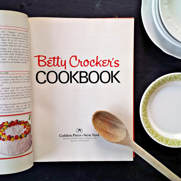 Betty Crocker's Cookbook - 1972 Edition, 17th Printing with Special Se ...