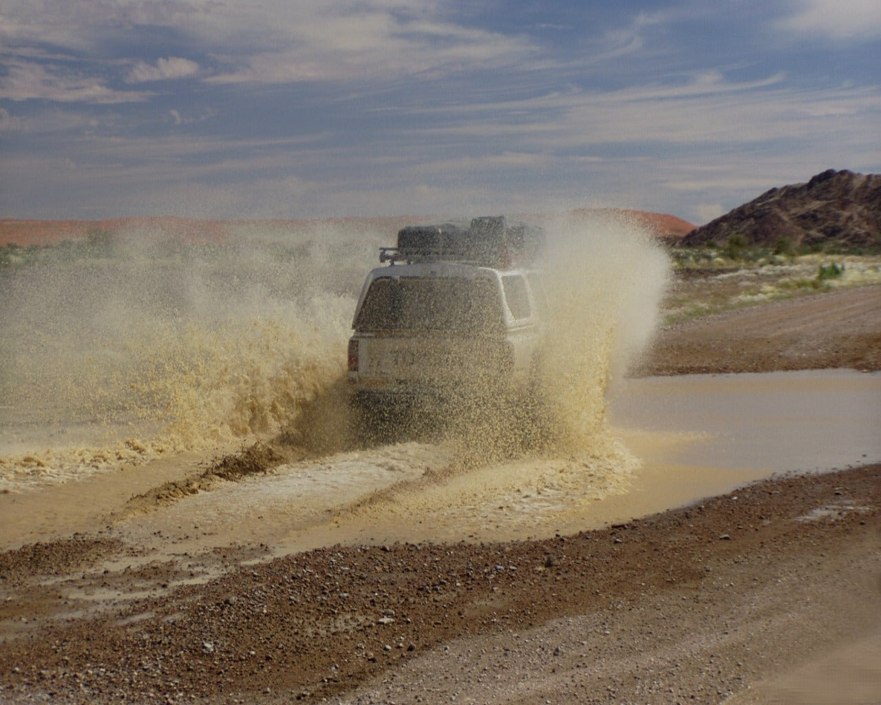 Hilux Offroad Water