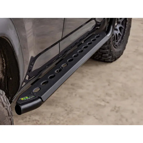 Toyota Landcruiser 200 Series (2015-2020) Non KDSS model - Ironman Premium Side Steps and Rails - SSRP056-D Product Image