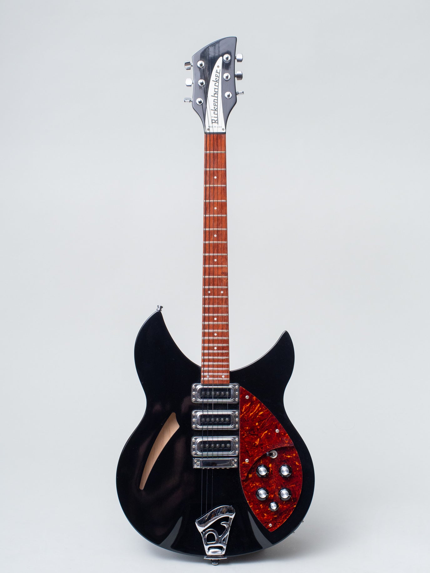 rickenbacker 330 black pickguard