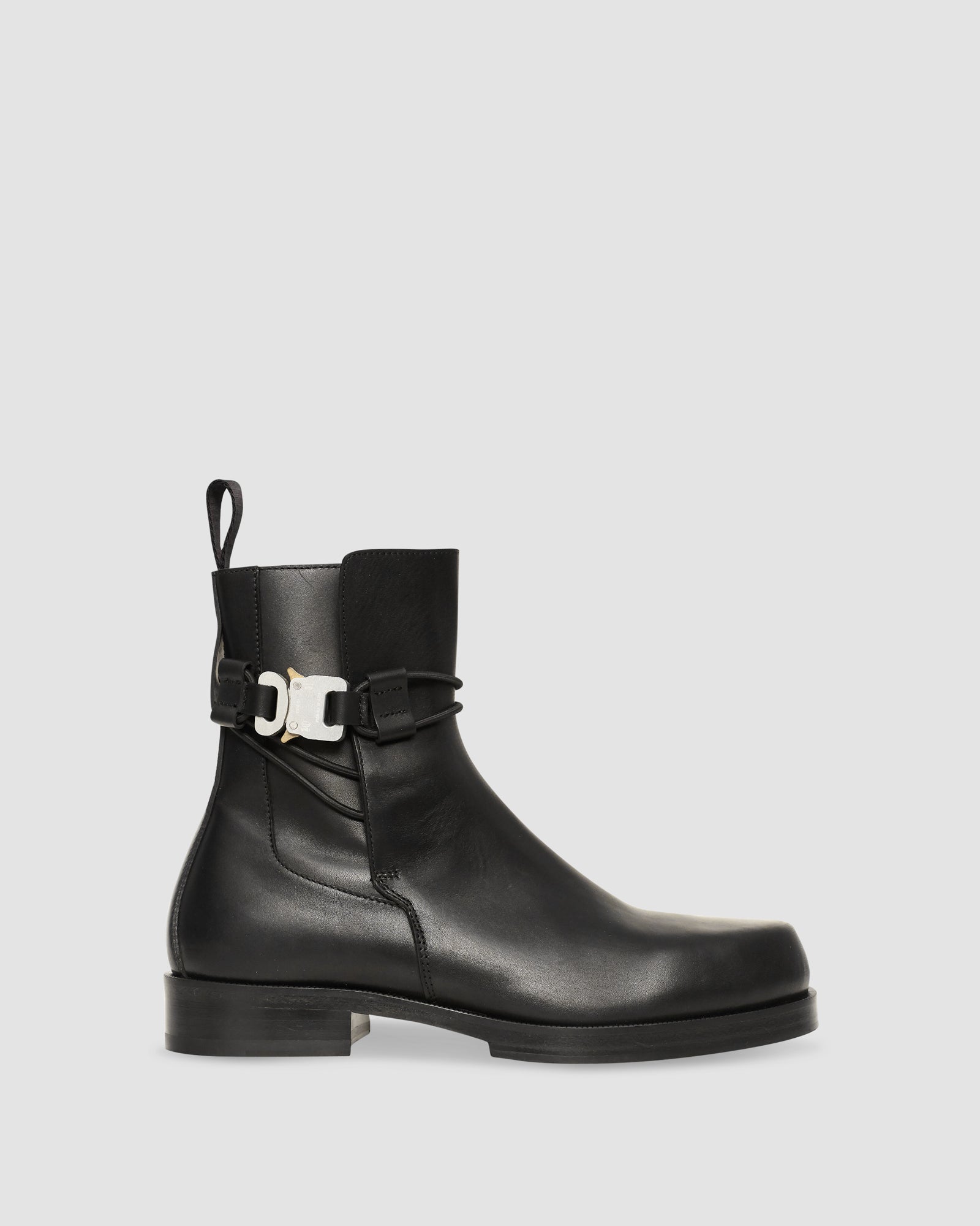 buckle boots black