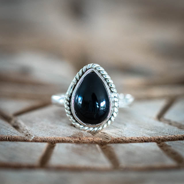 onyx crystal ring