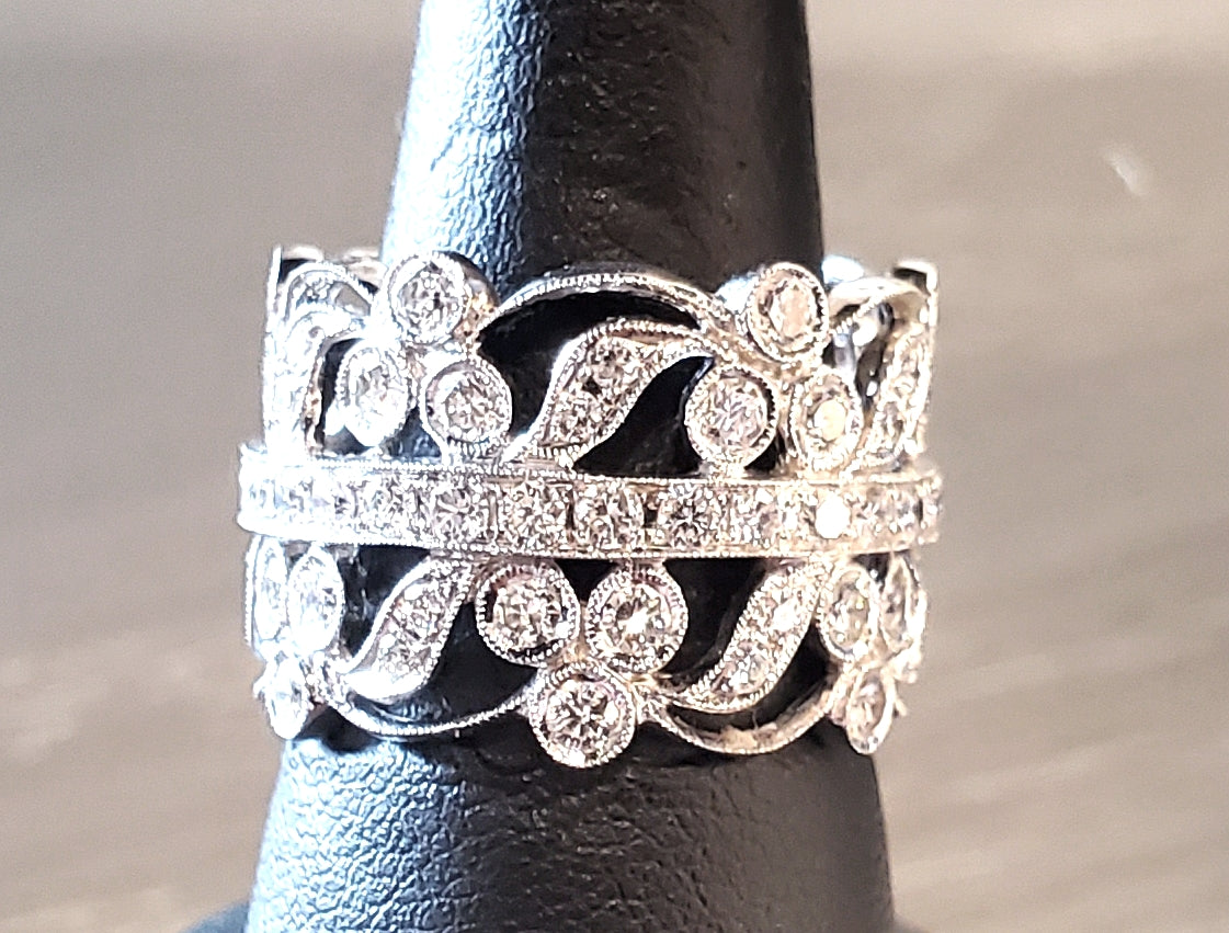 18K White Gold Diamond Eternity Ring