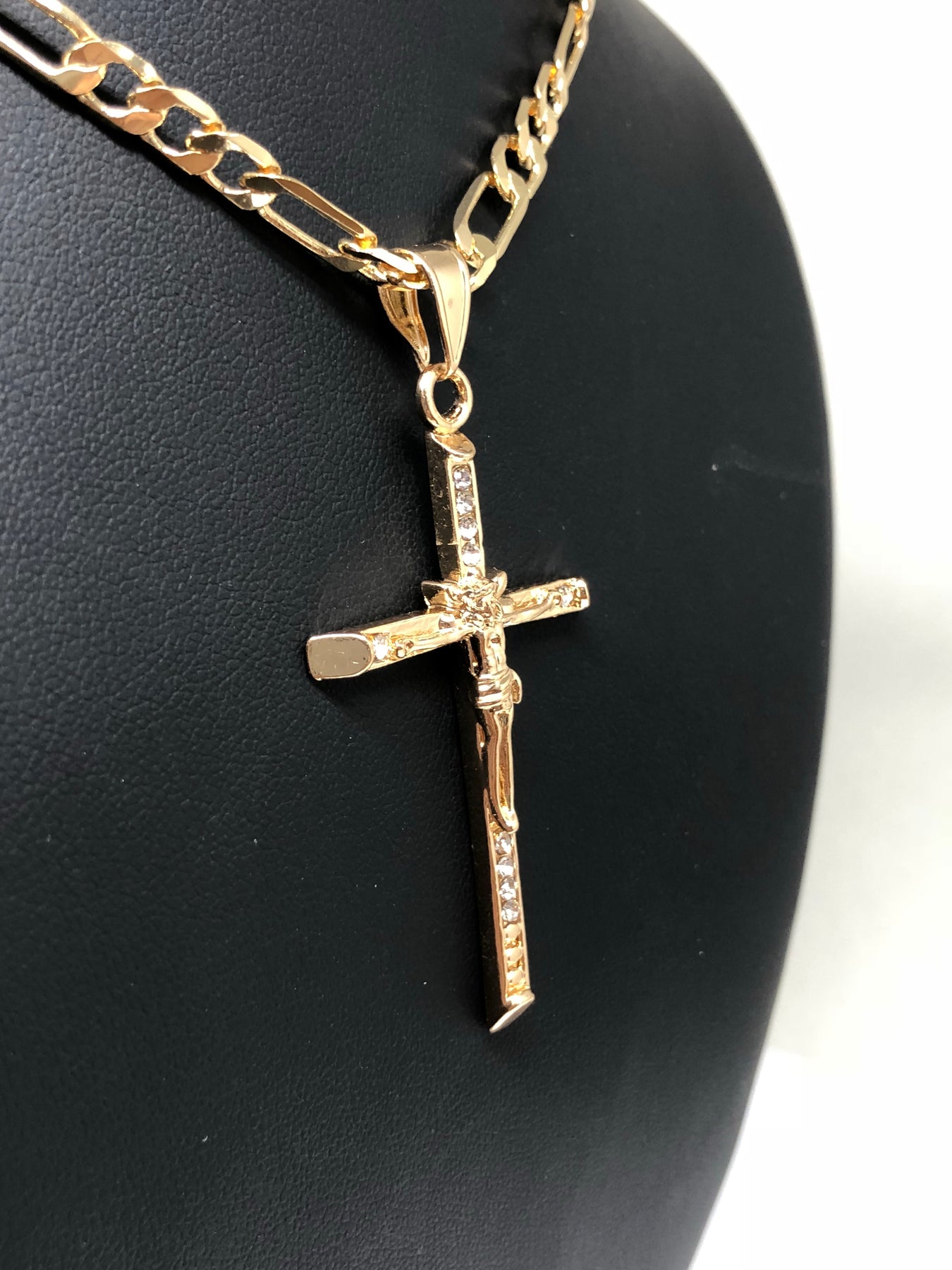 Tricolor crucifix pendant in 18k of gold plated – Raf Rossi Gold Plated