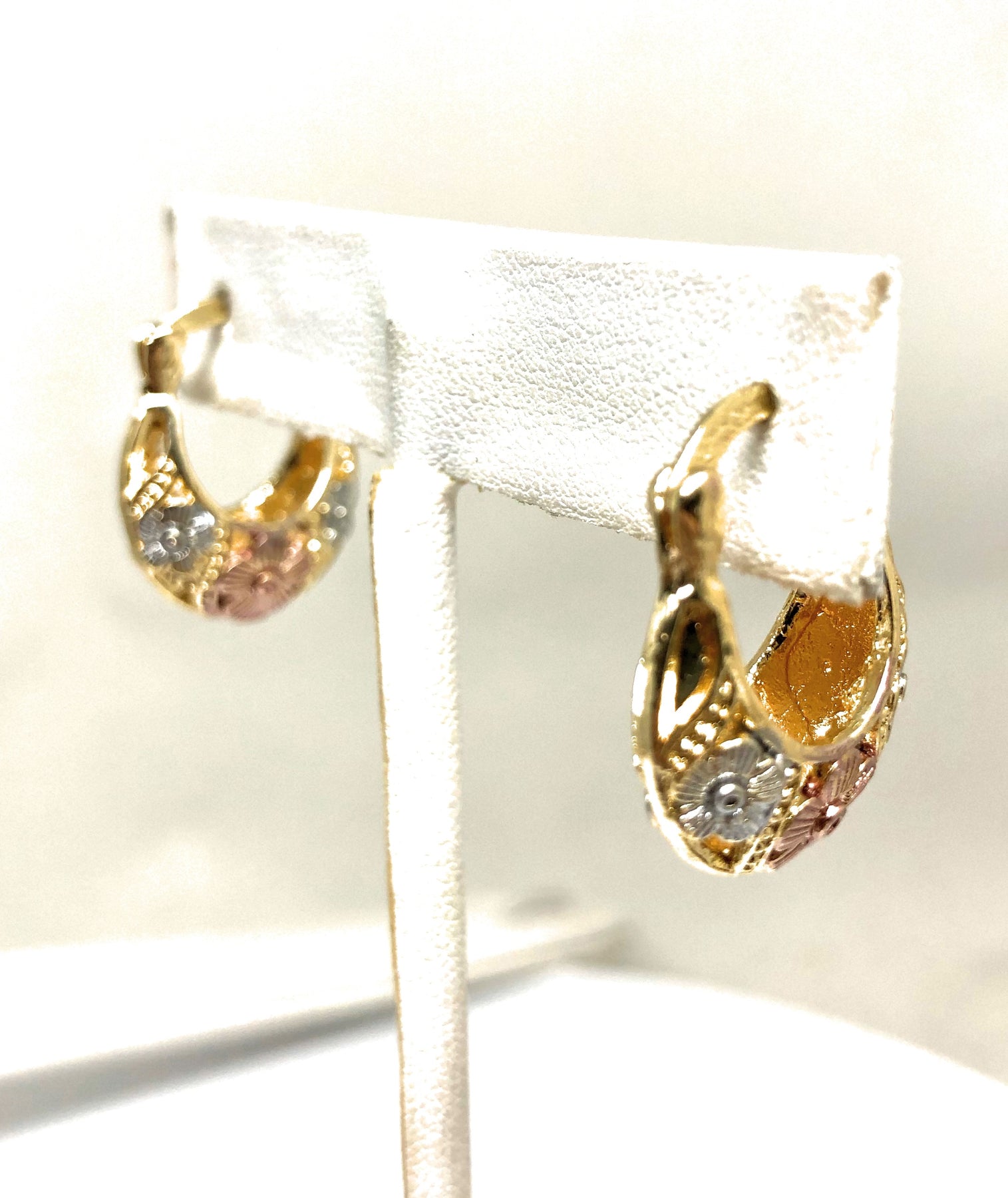 Gold Plated Filigrana Heart Basket Earrings Aretes Canasta Oro laminad –  Fran & Co. Jewelry Inc.