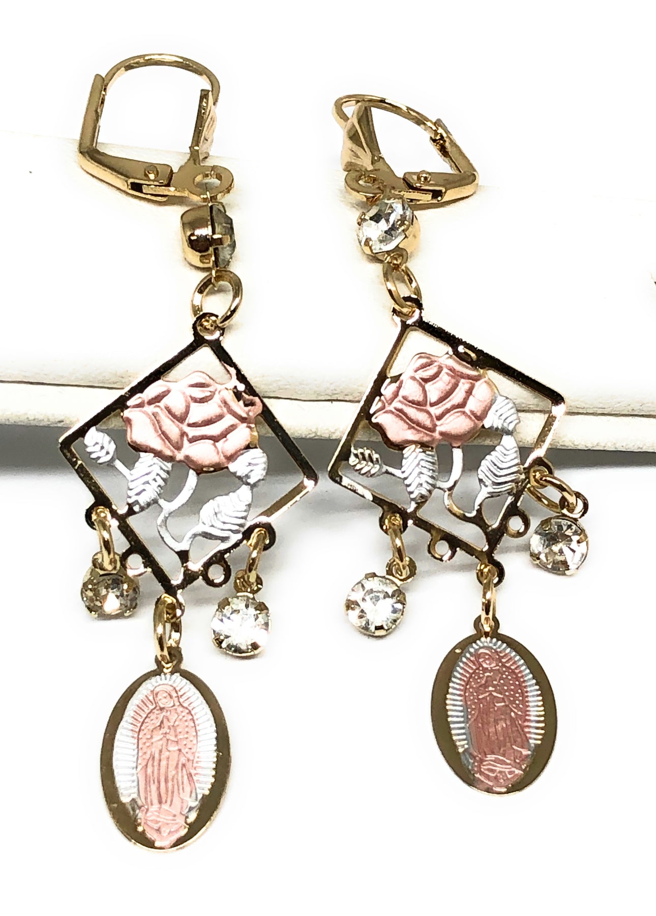 aretes de louis vuitton de oro laminado