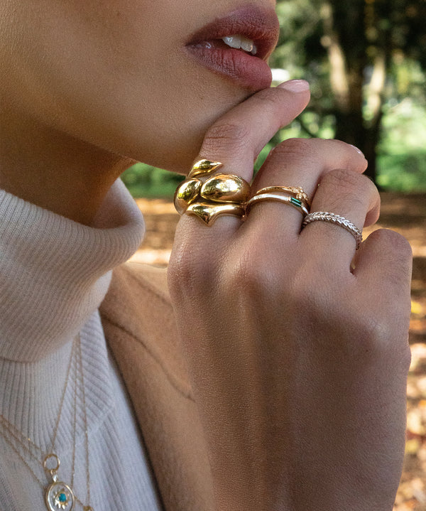 How to Wear Gold and Silver Rings Together: 10 Steps