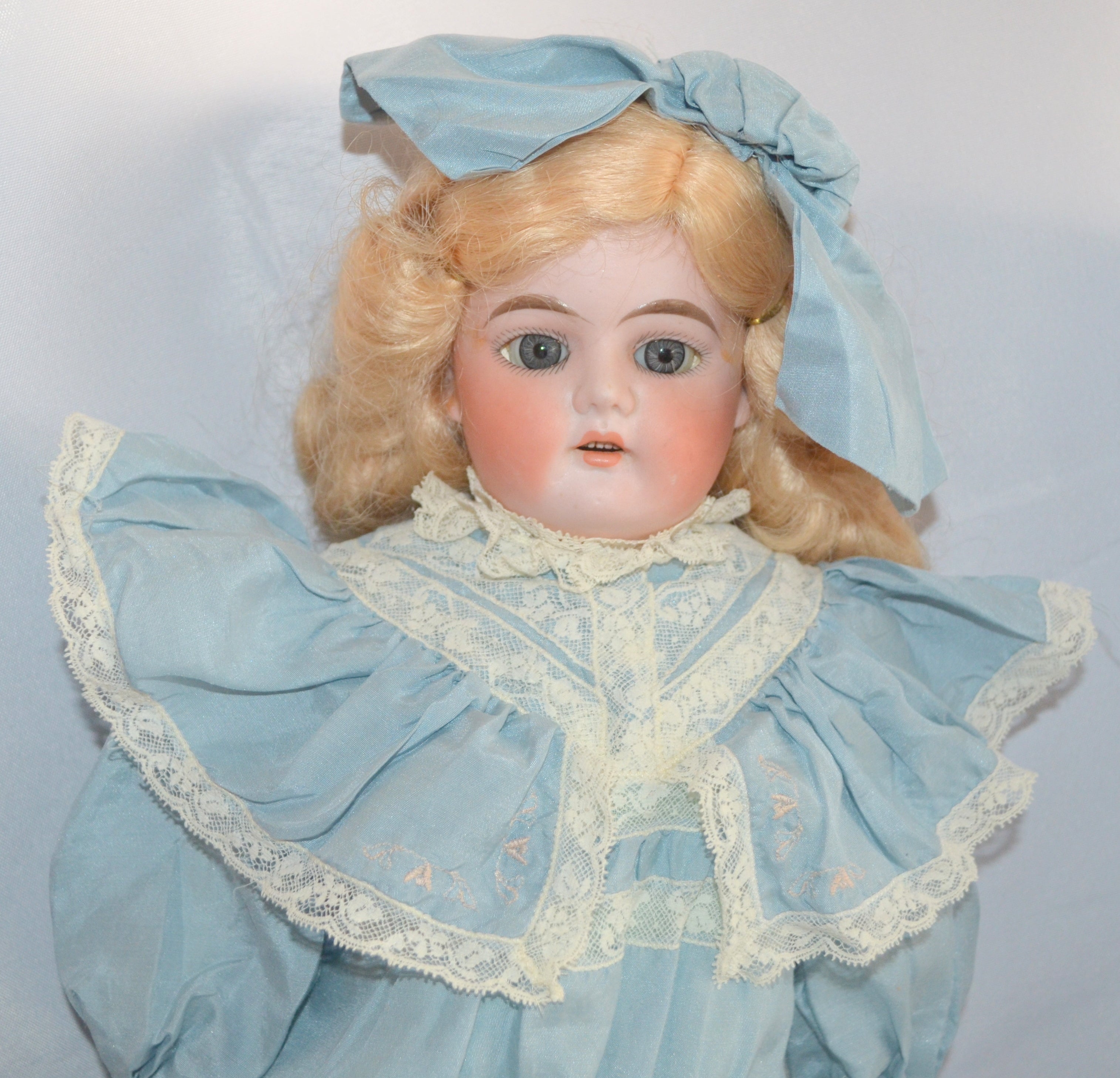 antique porcelain dolls