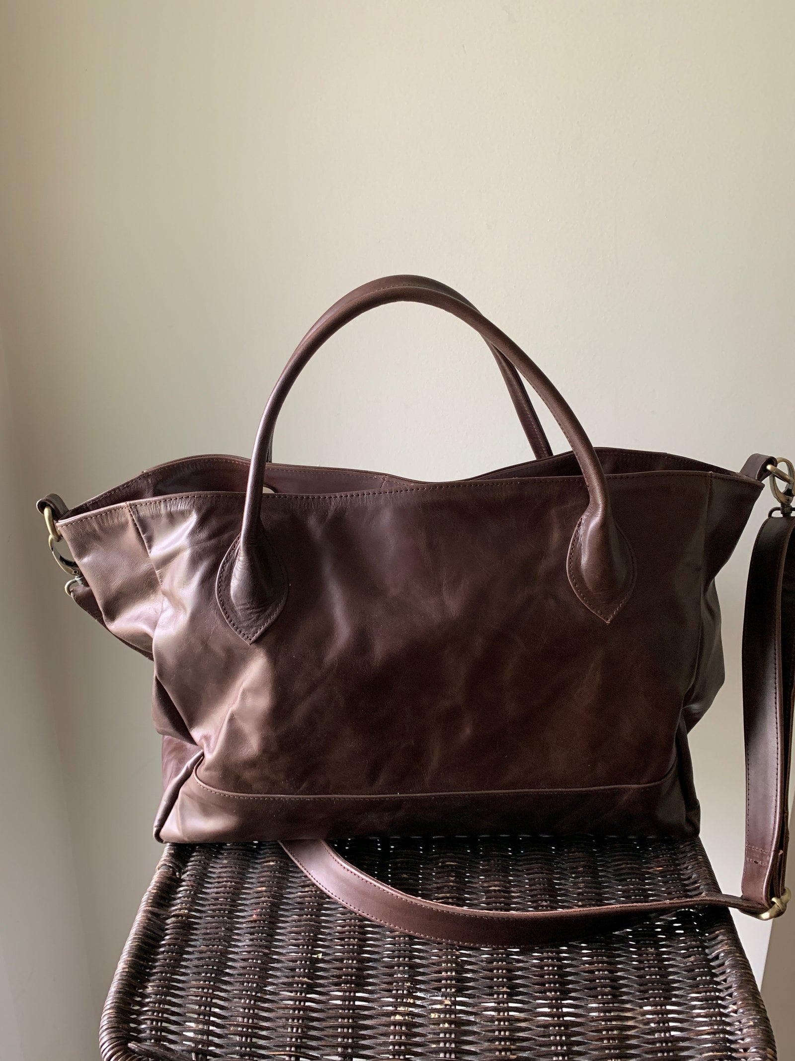 The Patron - Leather shoulder tote bag. READY TO SHIP - Tana & Hide