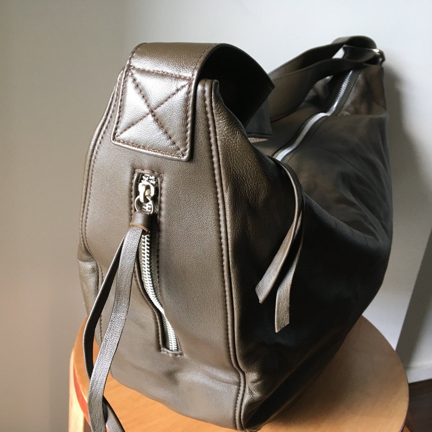 The Bend - Curved, soft and slouchy, handmade leather handbag - Tana & Hide