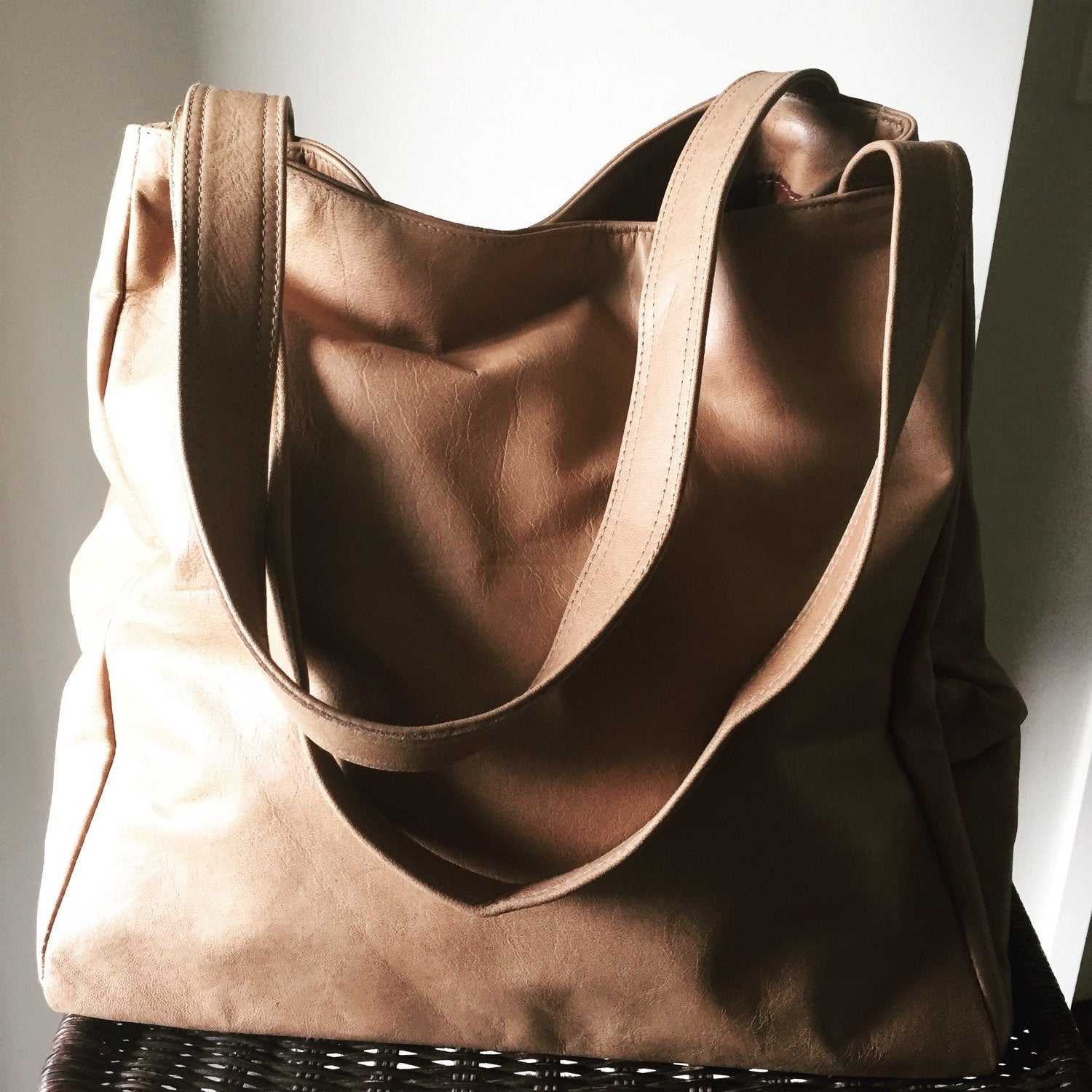 The Gigi-Extra Large genuine leather tote bag. Square shaped. - Tana & Hide