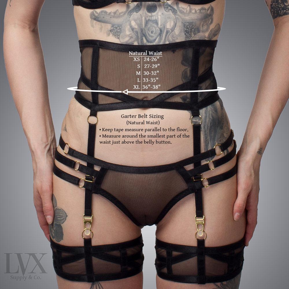 Lace Suspender Belt in Onyx