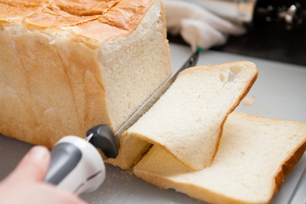 electric bread knife lifestyle
