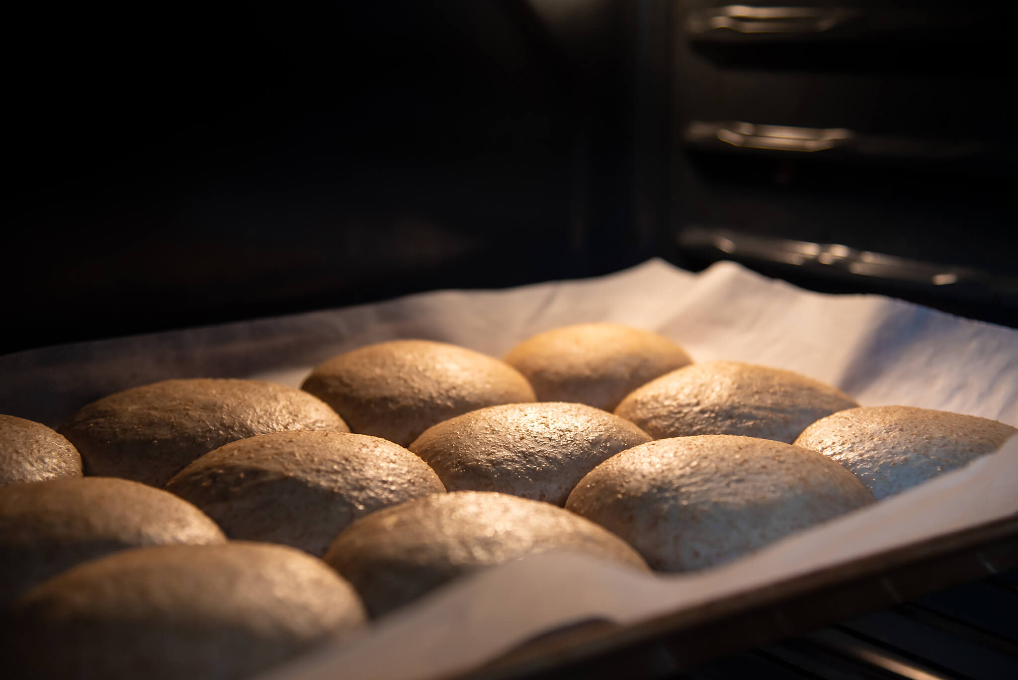 9 Types of Baking Pots to Match Your Baking Needs