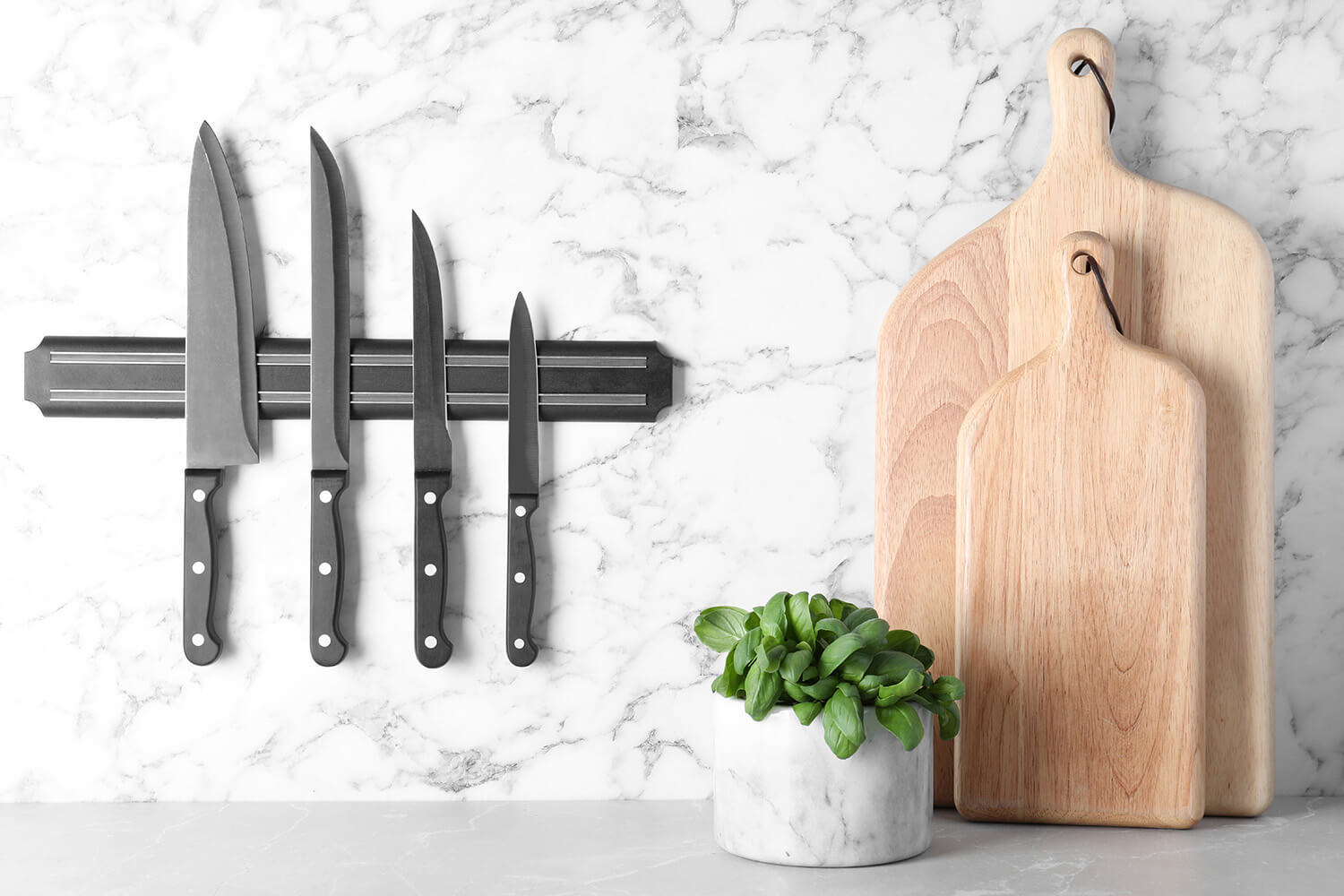 Desktop magnetic knife holder multi-functional chopping board